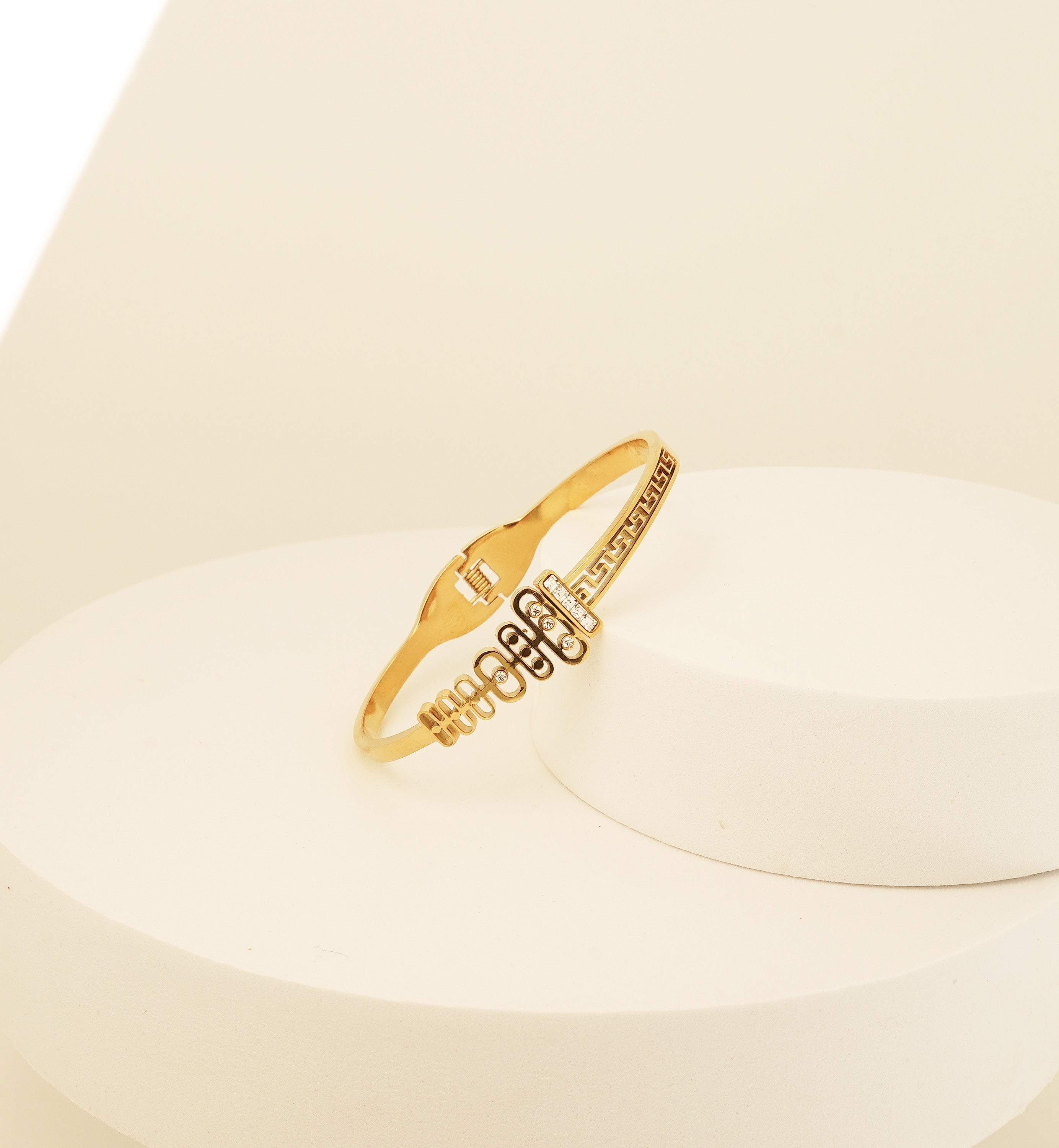 Golden Labyrinth Bangle