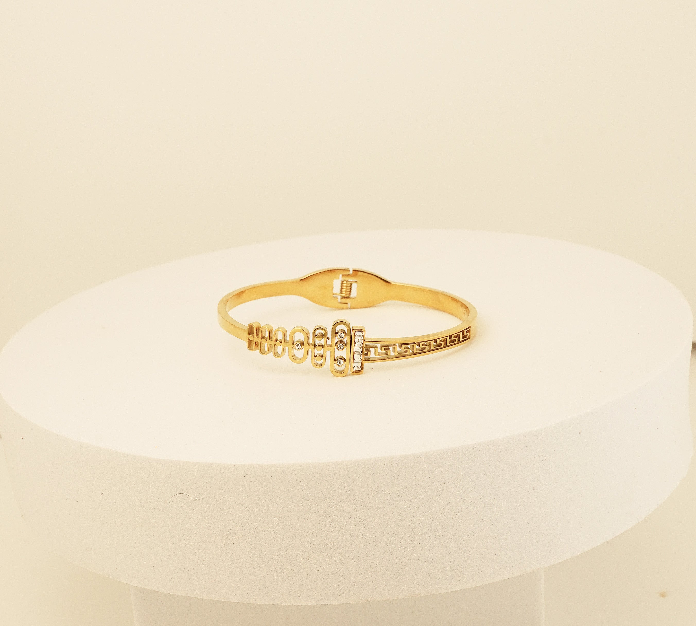 Golden Labyrinth Bangle